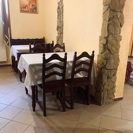 Apartament-Minihotel Elpida Lviv Ngoại thất bức ảnh