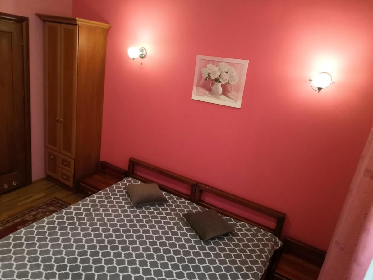 Apartament-Minihotel Elpida Lviv Ngoại thất bức ảnh