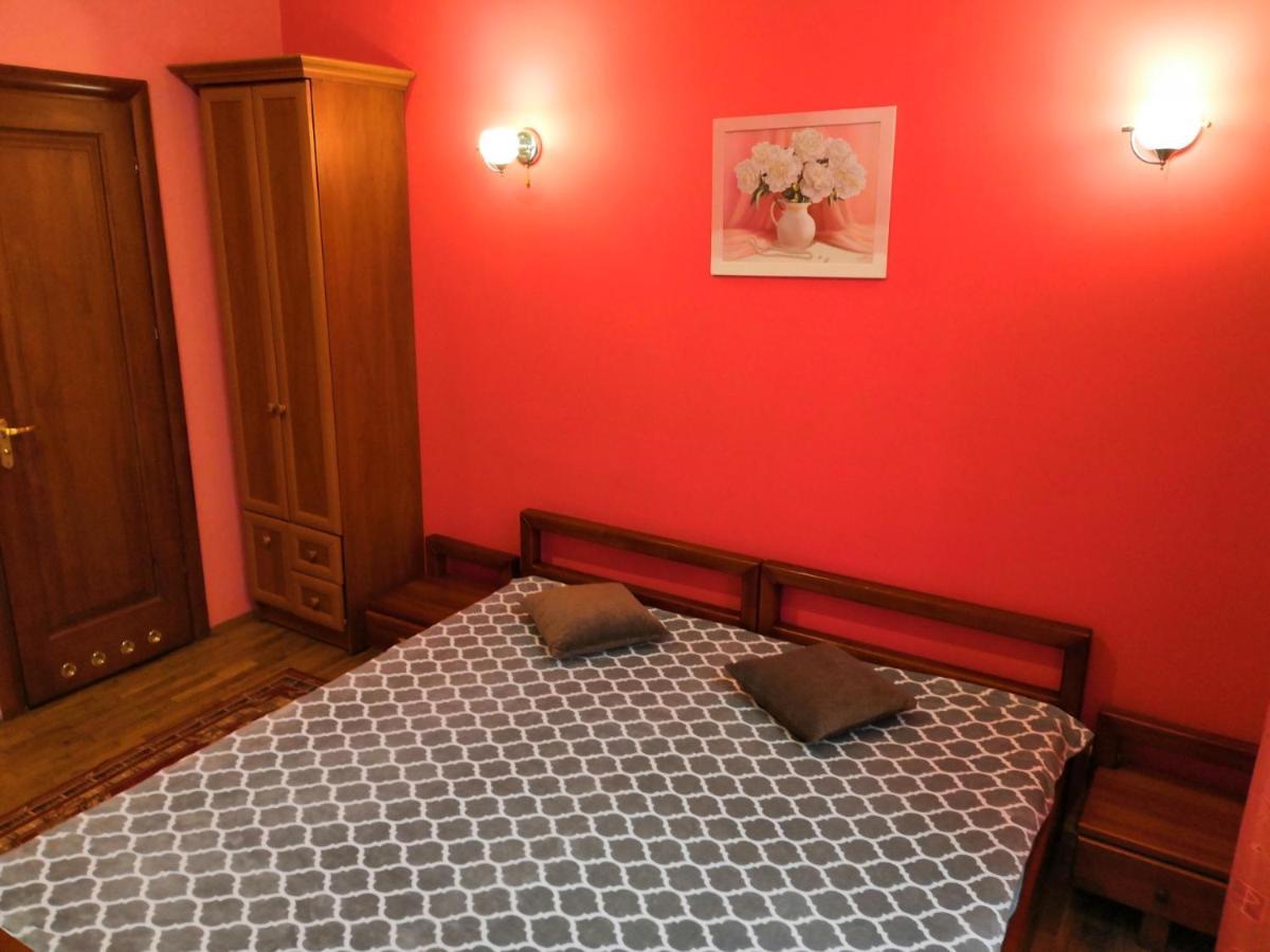 Apartament-Minihotel Elpida Lviv Ngoại thất bức ảnh