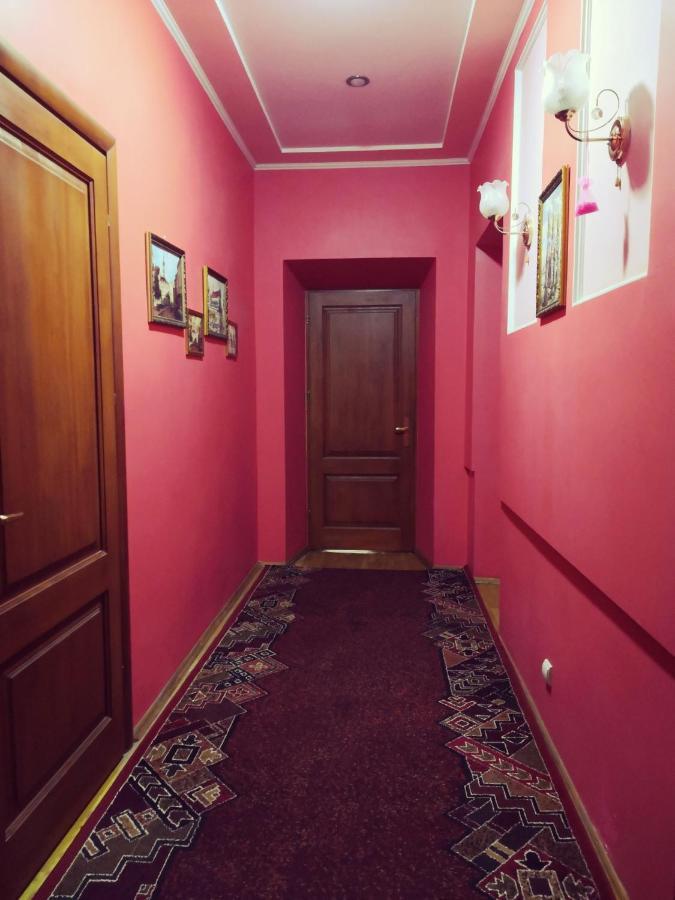 Apartament-Minihotel Elpida Lviv Ngoại thất bức ảnh