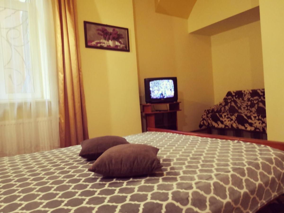 Apartament-Minihotel Elpida Lviv Ngoại thất bức ảnh