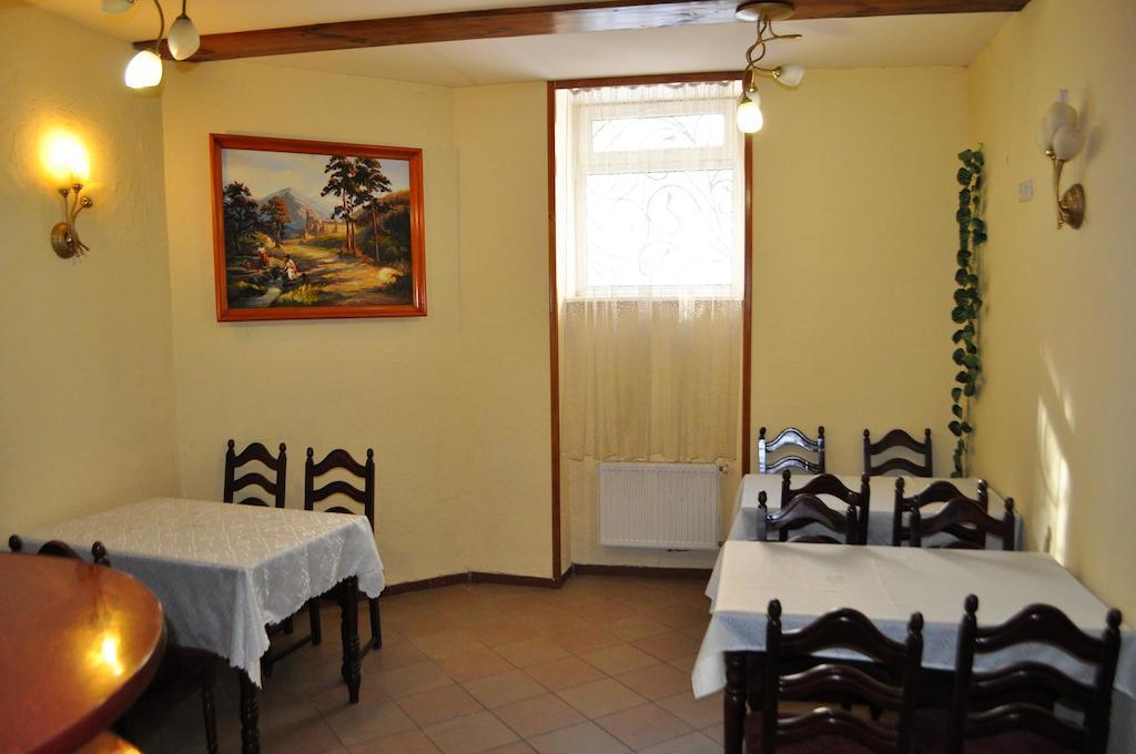 Apartament-Minihotel Elpida Lviv Ngoại thất bức ảnh