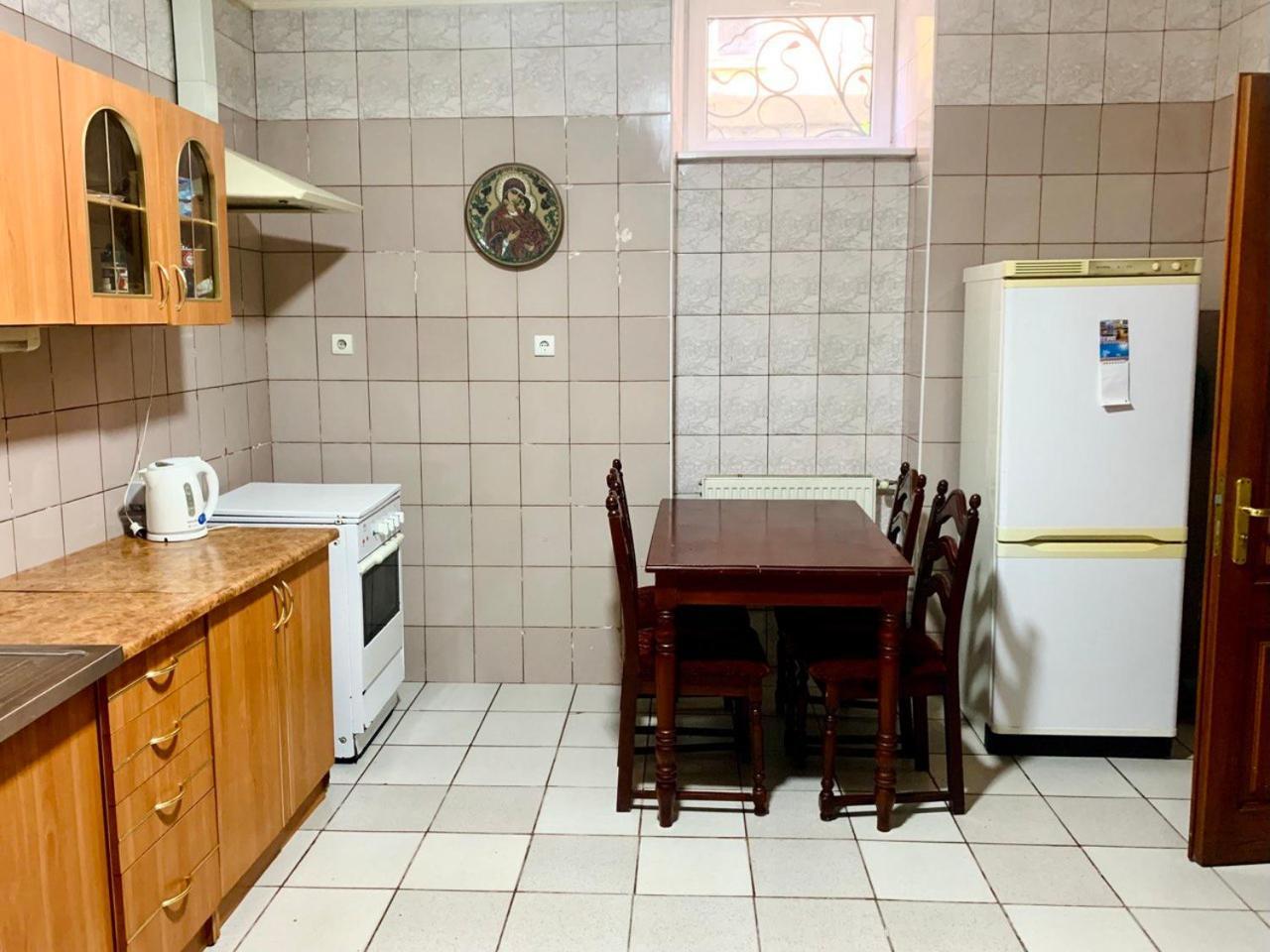 Apartament-Minihotel Elpida Lviv Ngoại thất bức ảnh