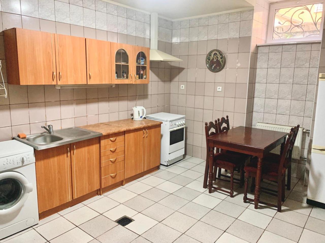 Apartament-Minihotel Elpida Lviv Ngoại thất bức ảnh
