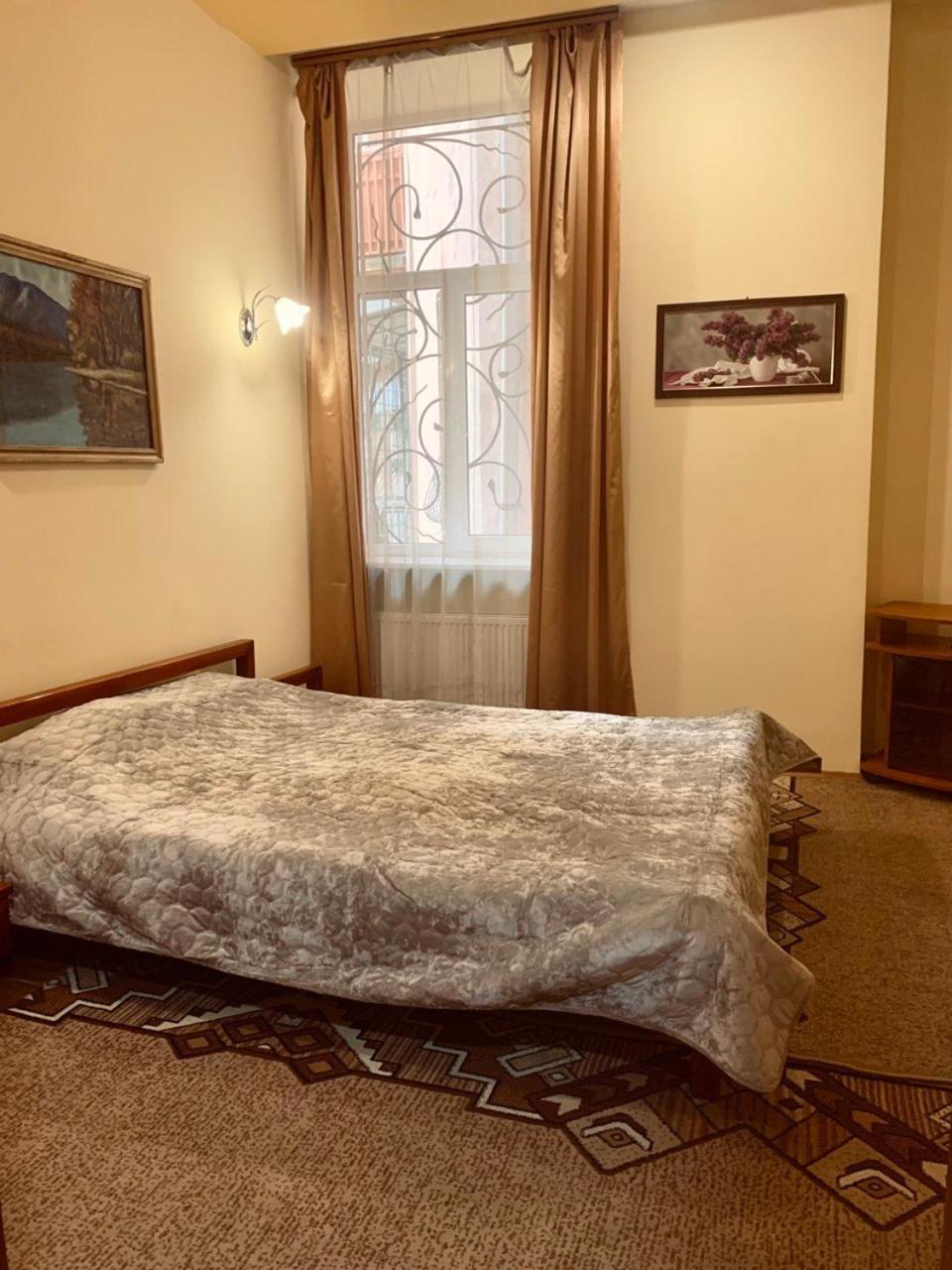 Apartament-Minihotel Elpida Lviv Ngoại thất bức ảnh