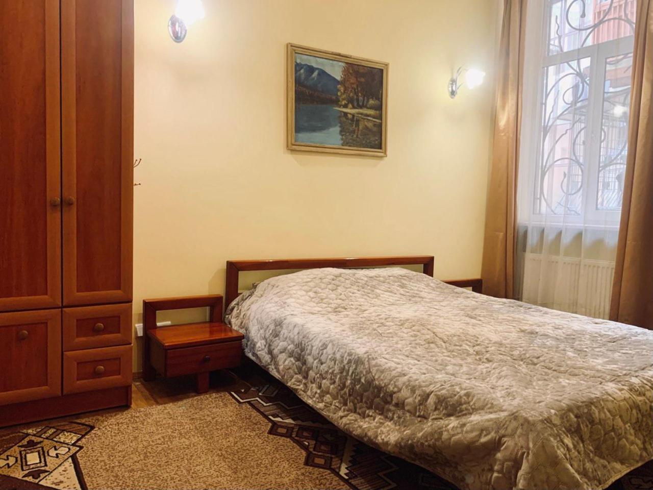 Apartament-Minihotel Elpida Lviv Ngoại thất bức ảnh