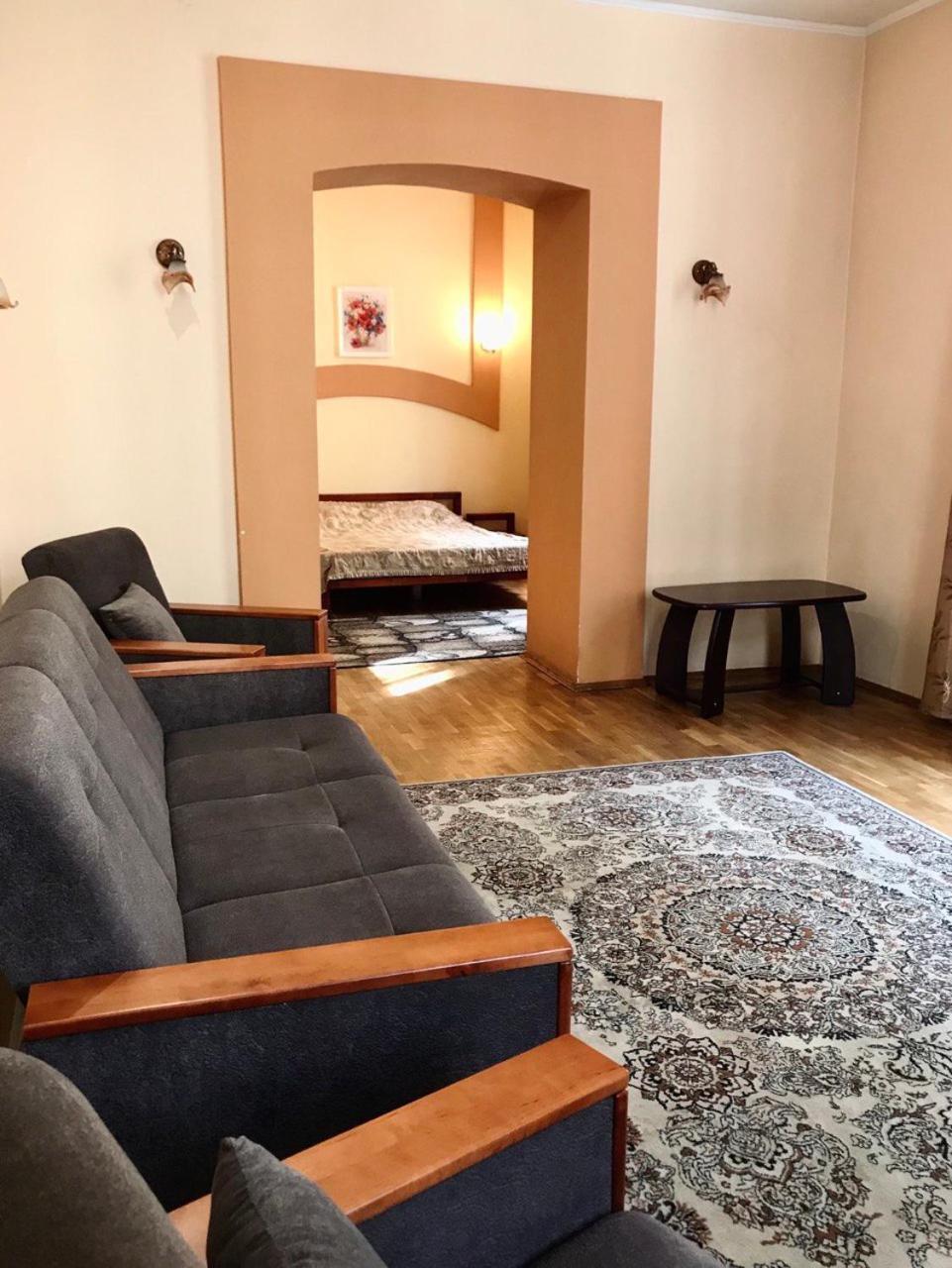 Apartament-Minihotel Elpida Lviv Ngoại thất bức ảnh