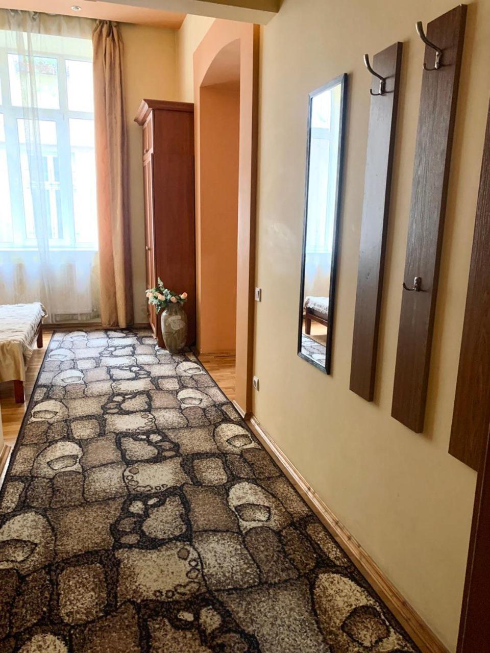 Apartament-Minihotel Elpida Lviv Ngoại thất bức ảnh